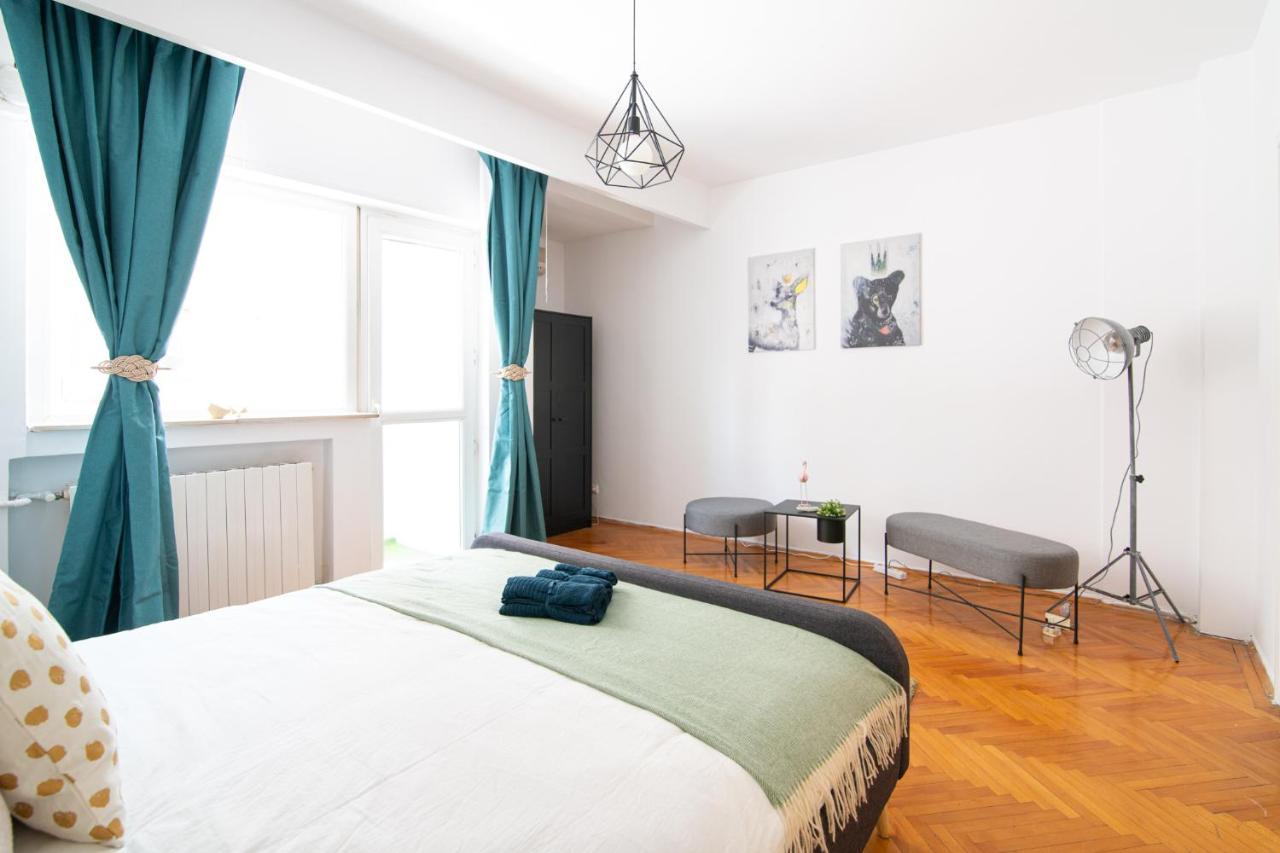 Amazing New Flat City Center Bukarest Exteriör bild