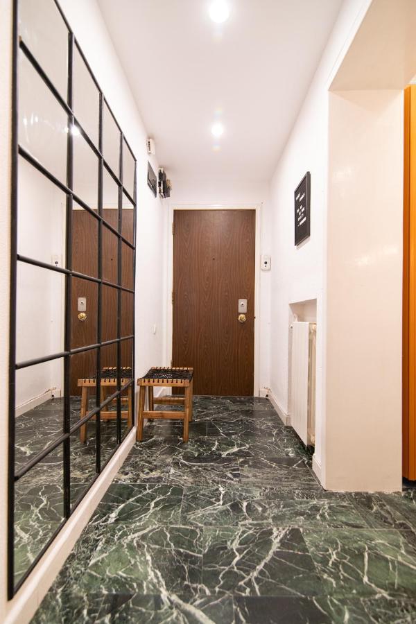Amazing New Flat City Center Bukarest Exteriör bild